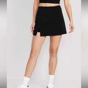 Old Navy Extra High-Waisted PowerChill Skort
